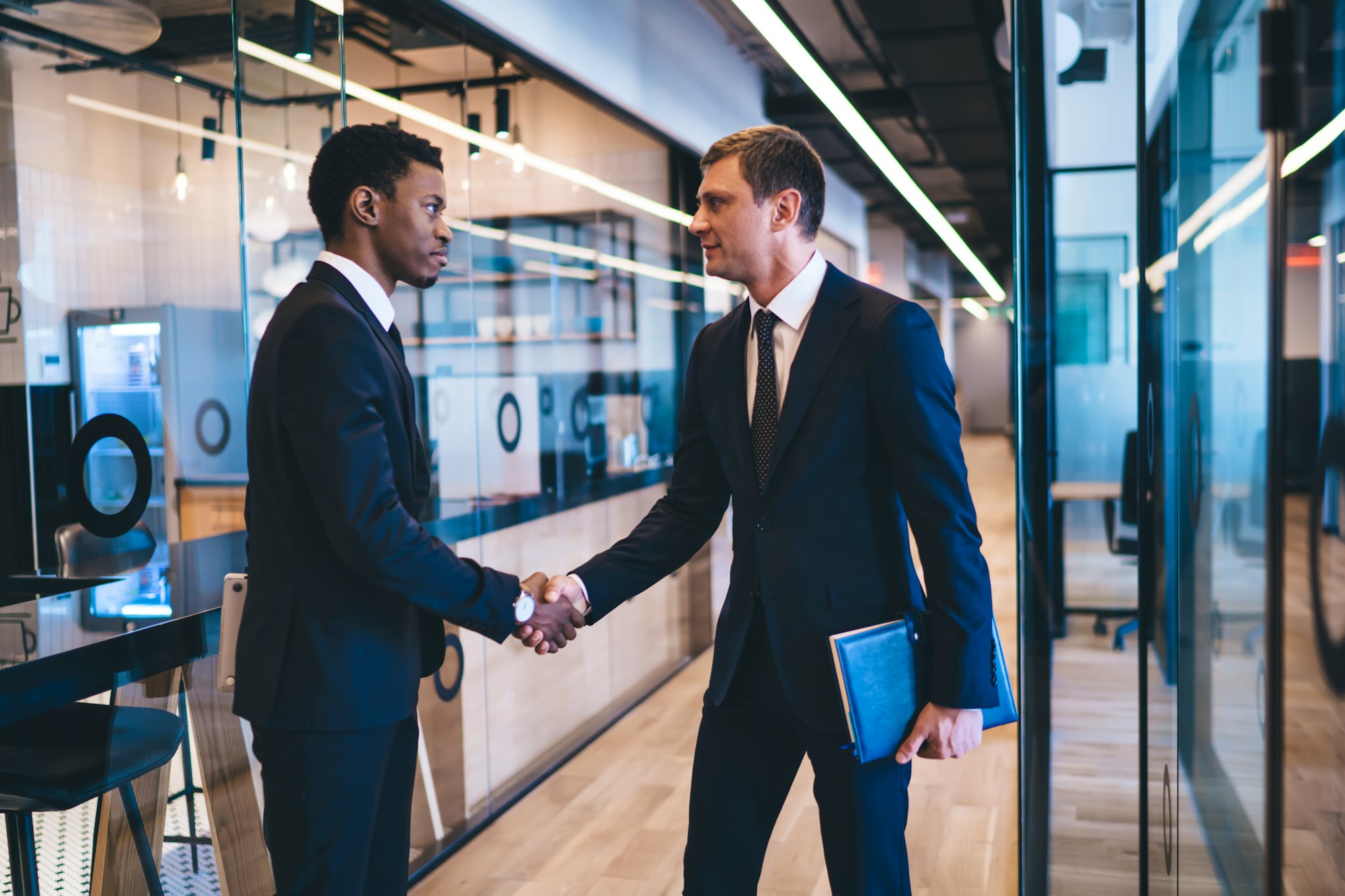 Managed Service Provider Shaking Customers Hand
